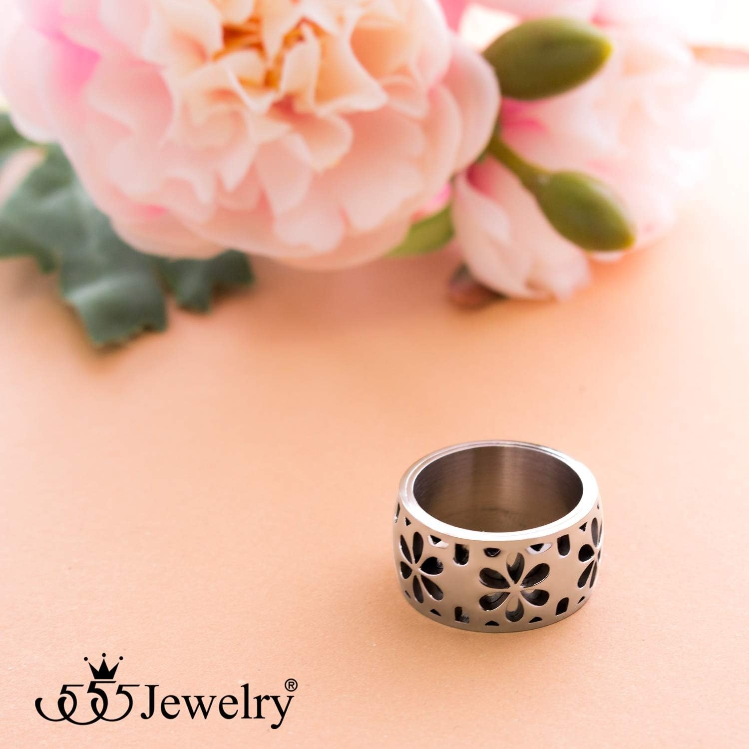 image:image555Jewelry Stainless Steel Daisy Flowers Full Bloom Memorable Band RingSilver