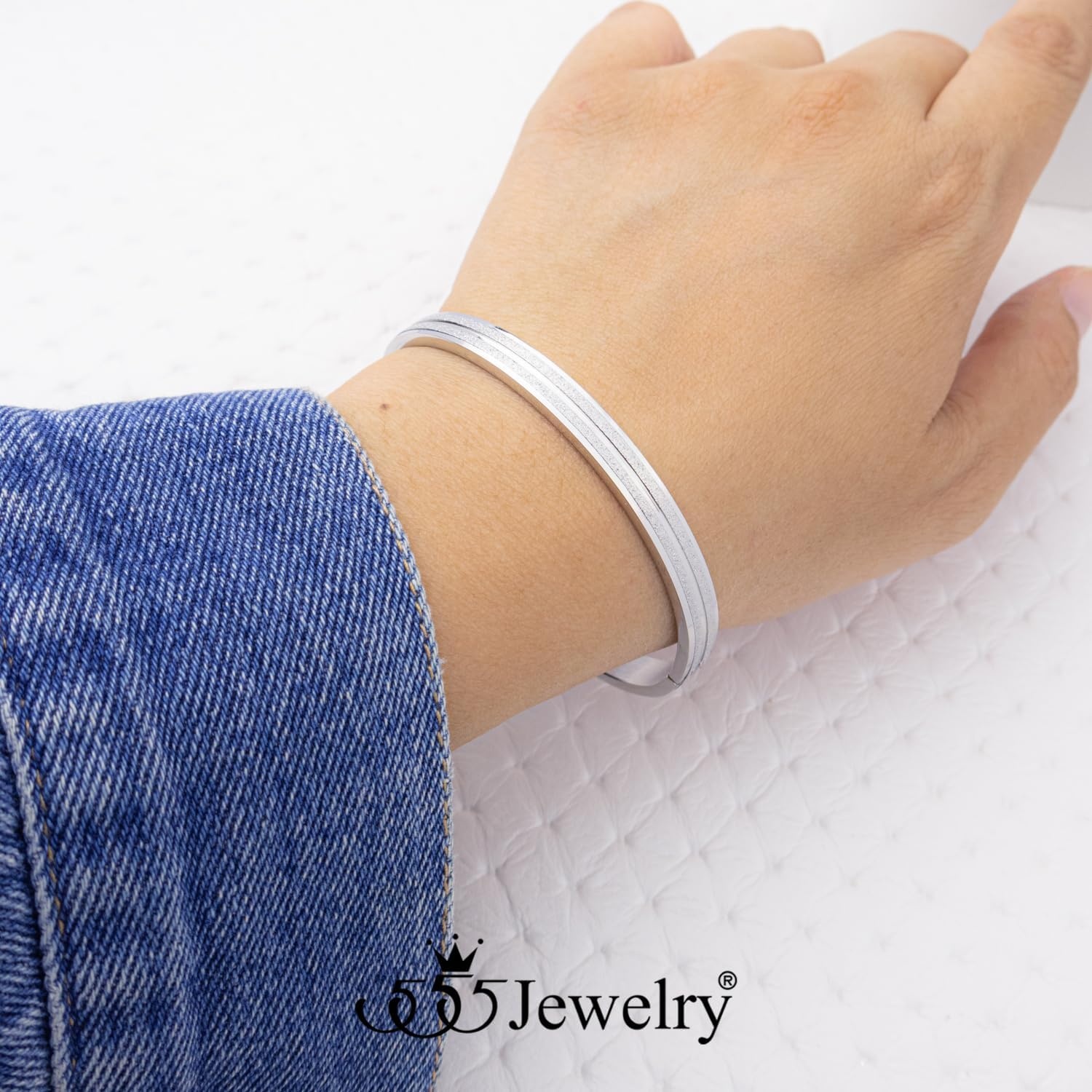 image:image555Jewelry 4mm Sparkly Stainless Steel Solid Hinged Bangle Bracelet for WomenSilver Style 3